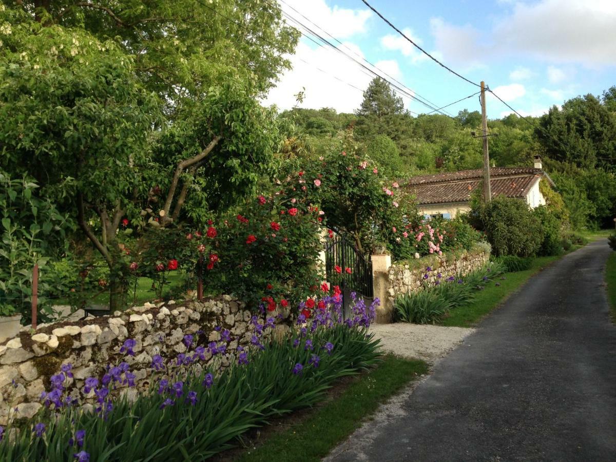Bed and Breakfast La Petite Provence De Touron Pujols  Экстерьер фото